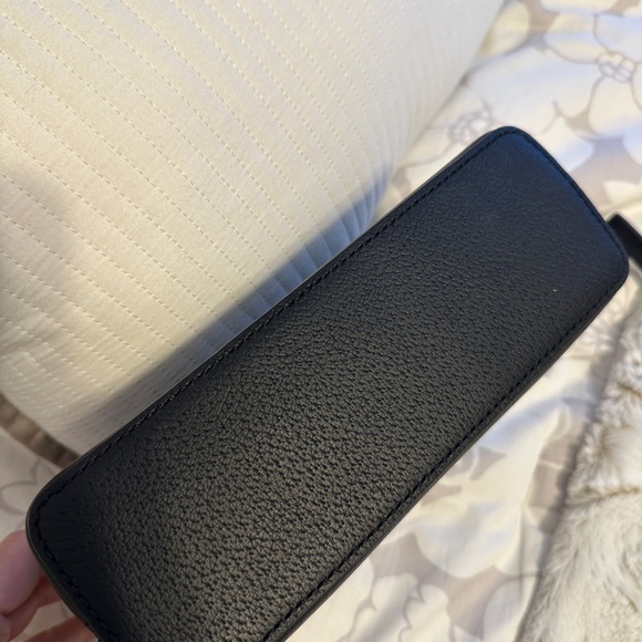 Kate Spade Sleek Black Crossbody Bag nwot $30 - Picture 2 of 4